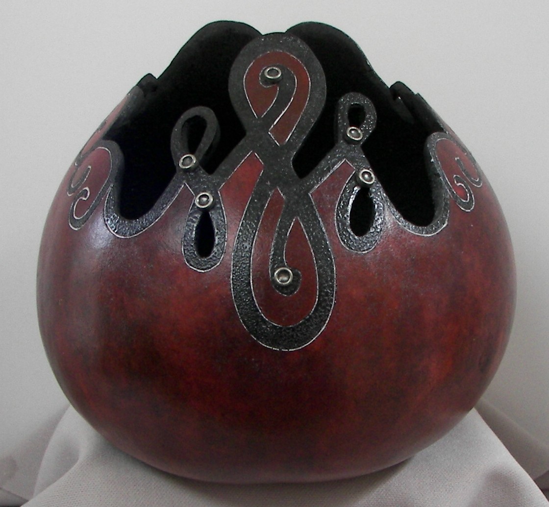 Gourd-Black-and-Cherry-Red-Celtic